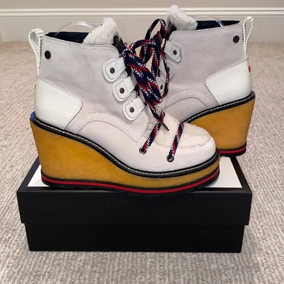 PAJAR Women’s Tristine Genuine Shearling Ankle Waterproof Boots Size 8-8.5 - Picture 1 of 10